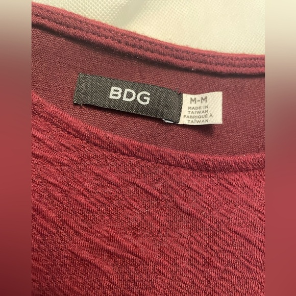 NWOT Burgundy Urban Outfitters Dress Short sleeved textured Size M jewel toned - Picture 2 of 6